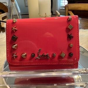 💕BNIB Christian Louboutin Pink Patent Compact Wallet💕